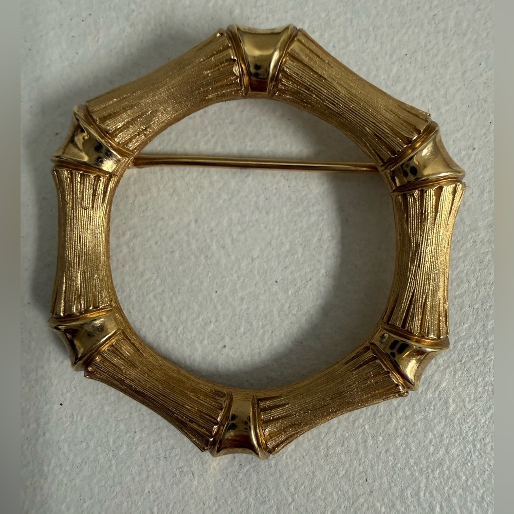 Vintage Avon Gold Tone Bamboo-Inspired Brooch 1974